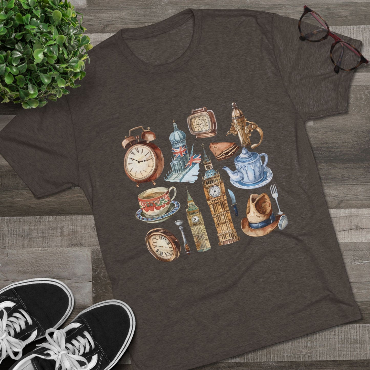Vintage England Elegant Unisex Tri-Blend Crew Tee