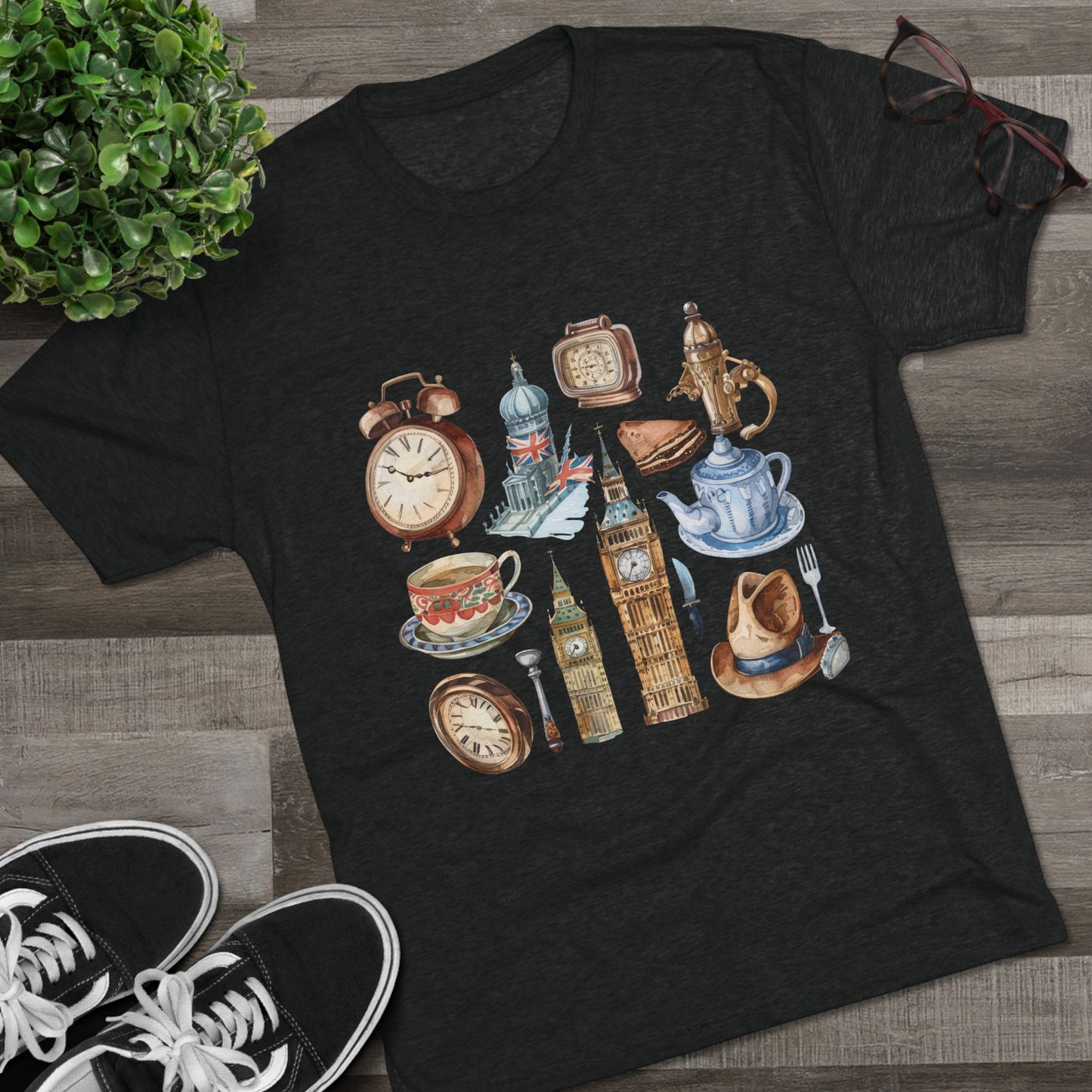 Vintage England Elegant Unisex Tri-Blend Crew Tee