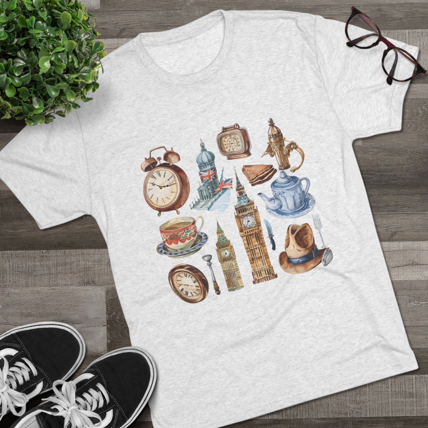 Vintage England Elegant Unisex Tri-Blend Crew Tee