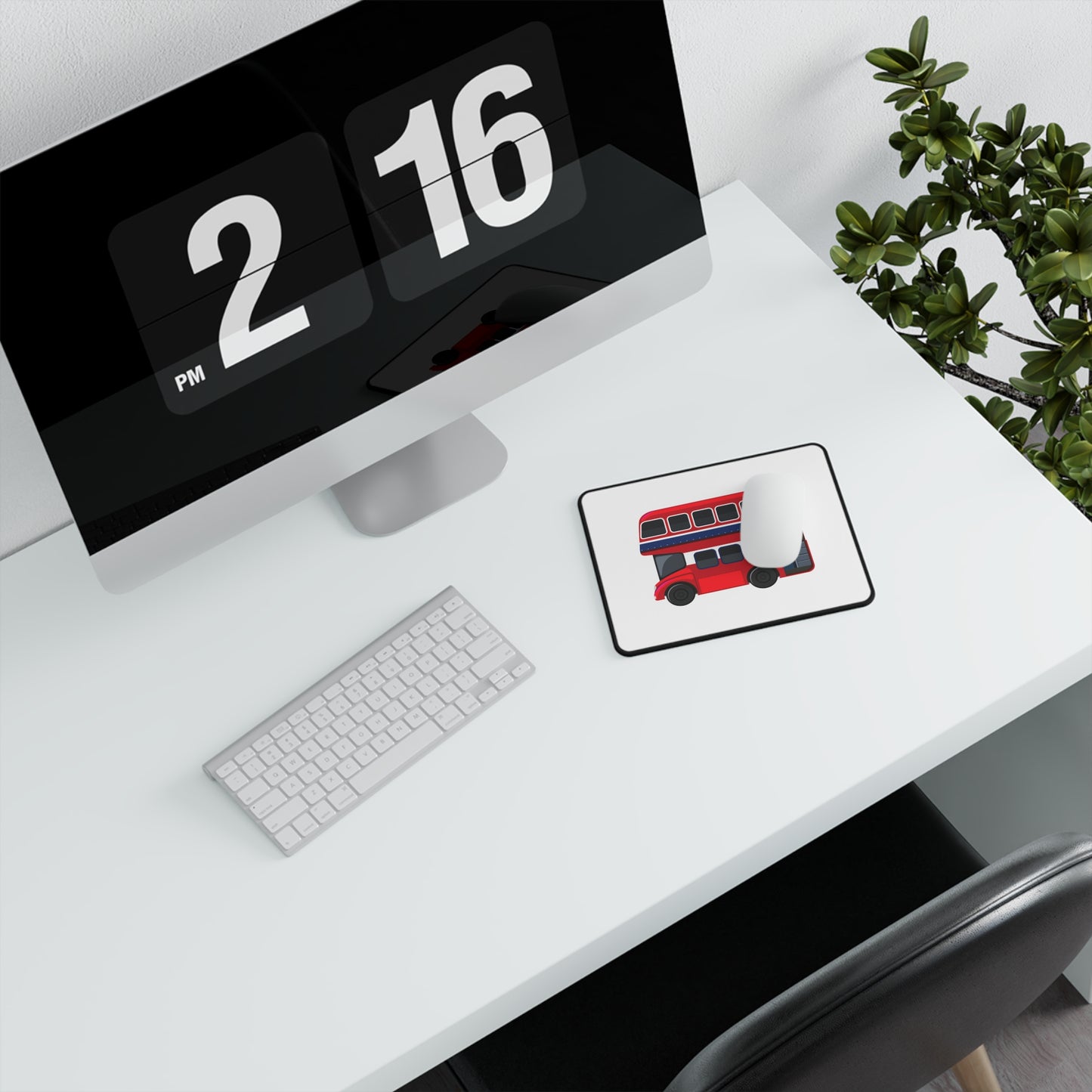 Red Double-Decker Bus Gaming Mouse Pad, Fun Office Decor, Gamer Gift, Unique Desk Accessory, Non-Slip Surface