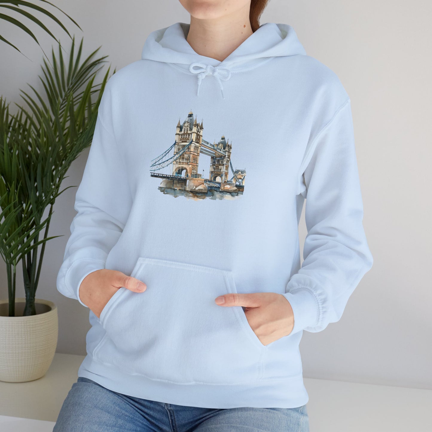 Unisex Heavy Blend™ Hooded Sweatshirt - London Bridge - Iconic Landmark and Historical Beauty