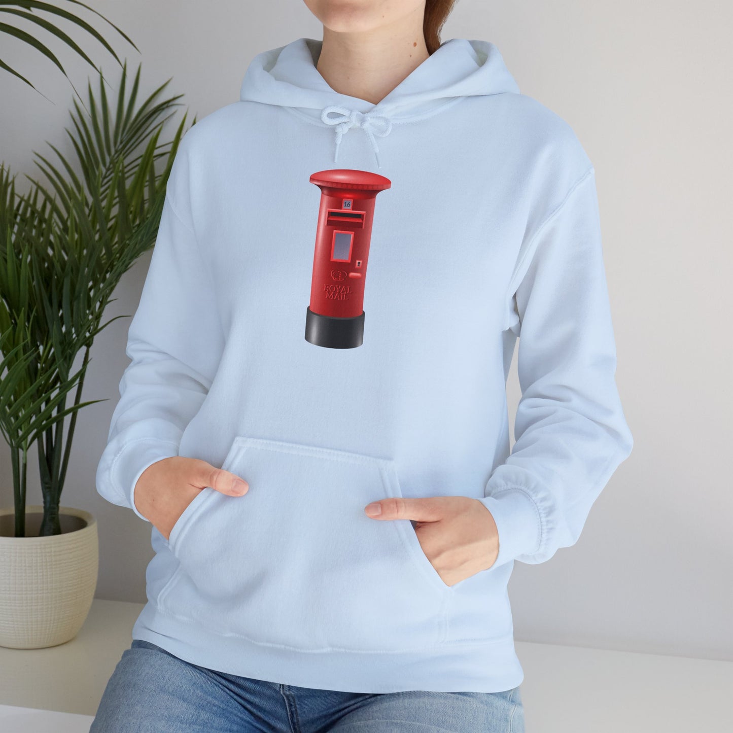 Unisex Heavy Blend™ Hooded Sweatshirt - Classic UK Royal Mailbox Design