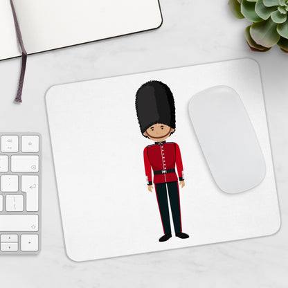 Cute Cartoon Soldier Mouse Pad, UK Decoration, Office Desk Accessory, Fun Gift for Gamers & Students, Royal Guard Design