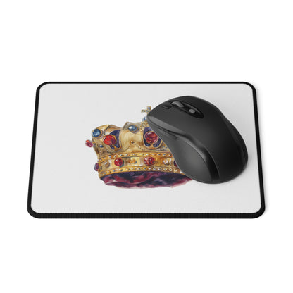 Gaming Mouse Pad with Crown Design, Non-Slip Mousemat for Gamers, Desk Accessory for Streamers, Perfect Gift for Gamers, PC Gaming Gear