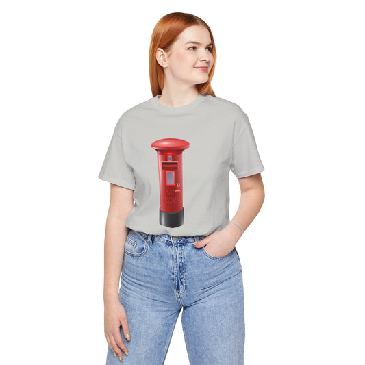 Unisex Jersey Short Sleeve Tee - Classic UK Royal Mailbox Design - British Postbox Icon