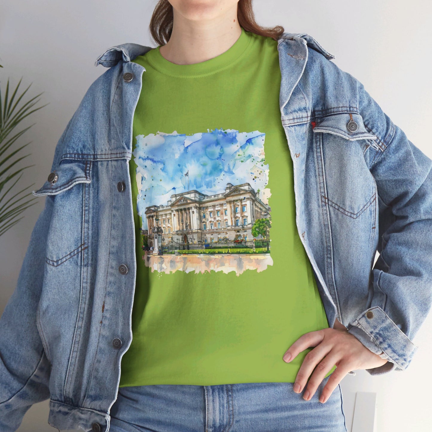 The Heart of British Culture and Iconic Landmarks Classy Unisex Heavy Cotton T-Shirt