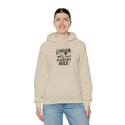 Unisex Heavy Blend™ Hooded Sweatshirt - London where pigeons rule