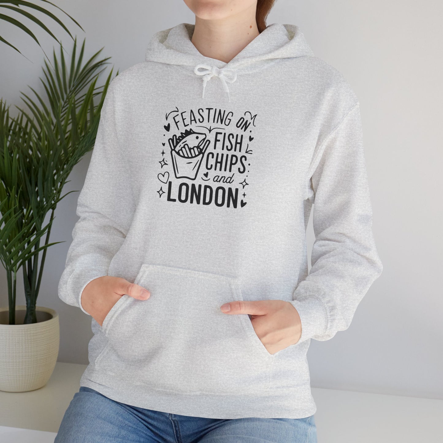 Unisex Heavy Blend™ Hooded Sweatshirt - Fish Chips and London