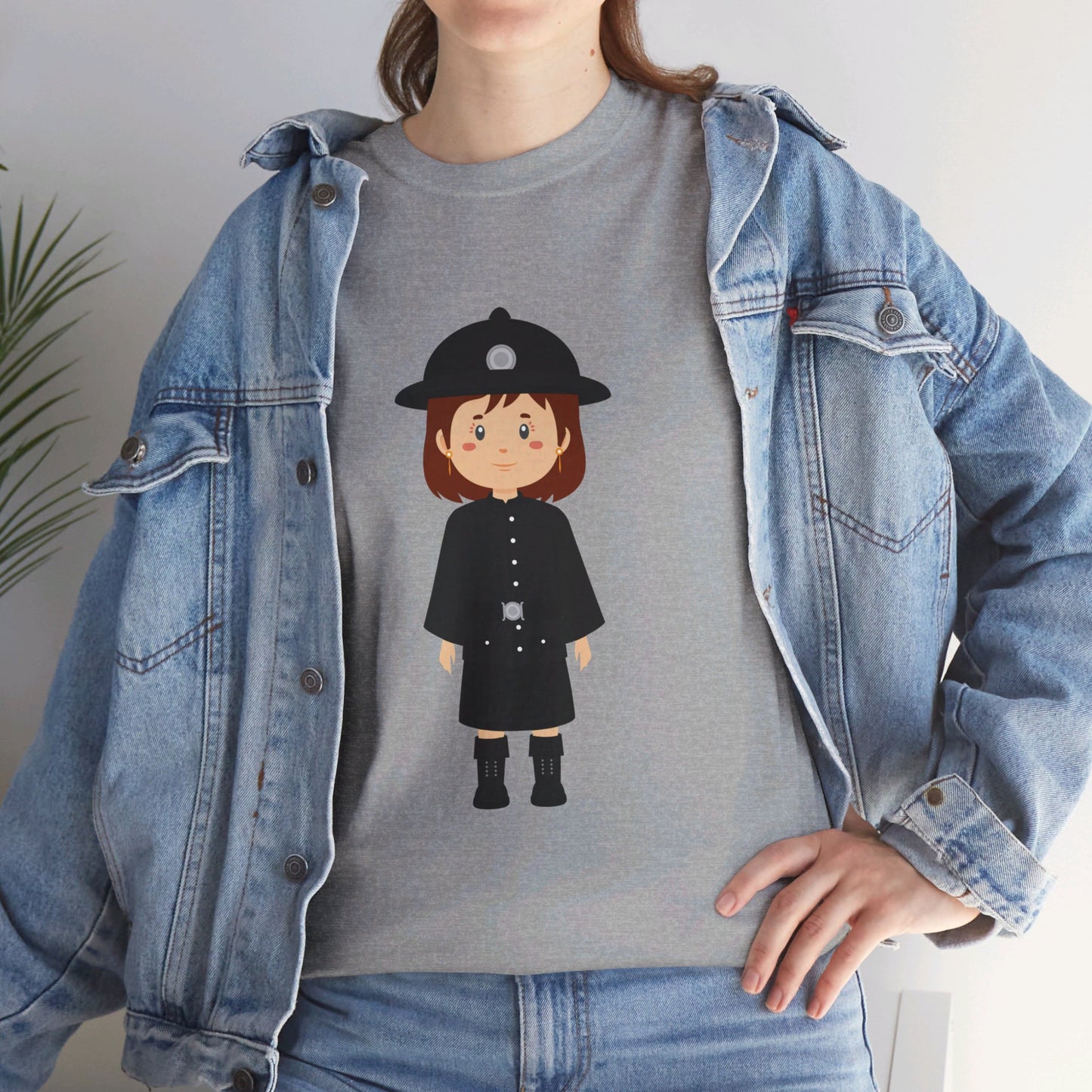 Red Jacket - Bodmin Keep: Cornwall's Army Museum Trendy Unisex Heavy Cotton T-Shirt